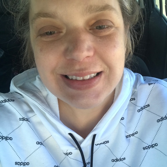 Meet your Posher, Melissa - Picture 1 of 1